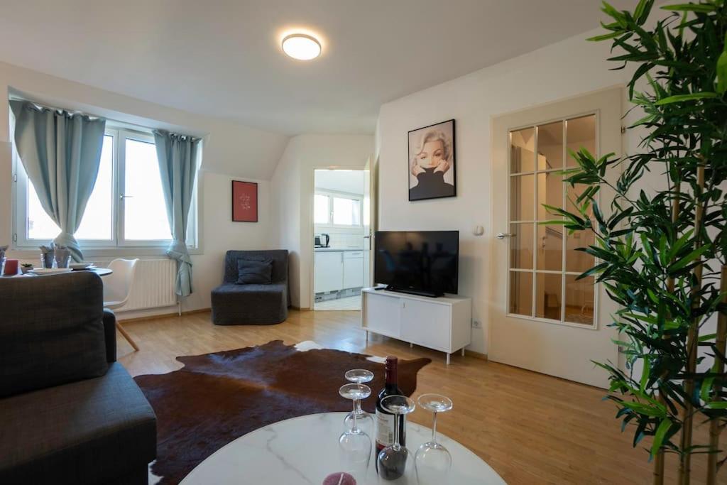Appartamento Stylish 2 Floor Penthouse • 15 Min To Center